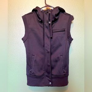 Empyre hooded vest